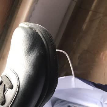 Skechers Markasının Adına Yakışmayan Ayakkabılar