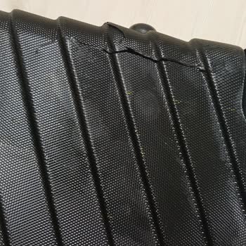 SunExpress Hava Yolları Özensiz Bavul Taşıma