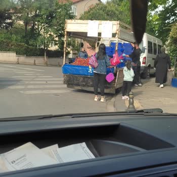 Ümraniye Kaymakamlığı Hijyenik Olmayan Sartlarda Seyyar Satıcılık