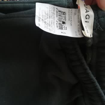 Dagi Kalitesiz Pantolon Hiç Yıkanmadan Her Yeri Tüylendi