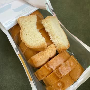 Migros'tan Aldığım Glutensiz Ekmek Bayat Ve Yenilemez Durumda