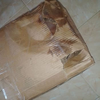 MNG Kargo'da Yaşanan Paket Hasarı Ve Yanıltıcı Bilgi Sorunu