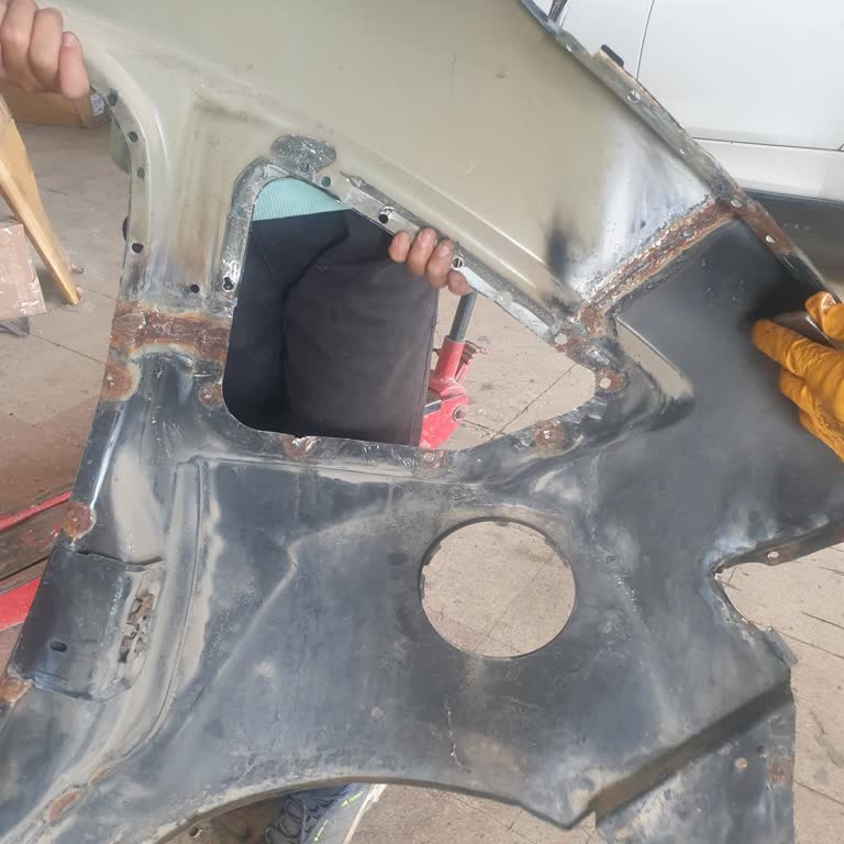 Korkmaz Oto Çıkma (Ünye) Kusurlu Ürün C4 Sağ Arka Çamurluk