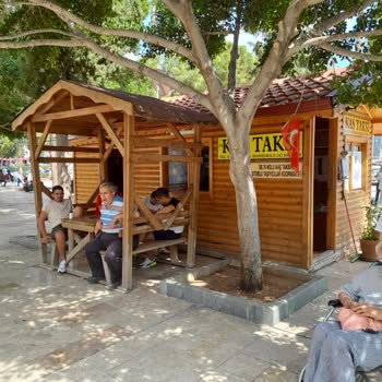 Kaş Belediyesi Kaş Taksi Durağında