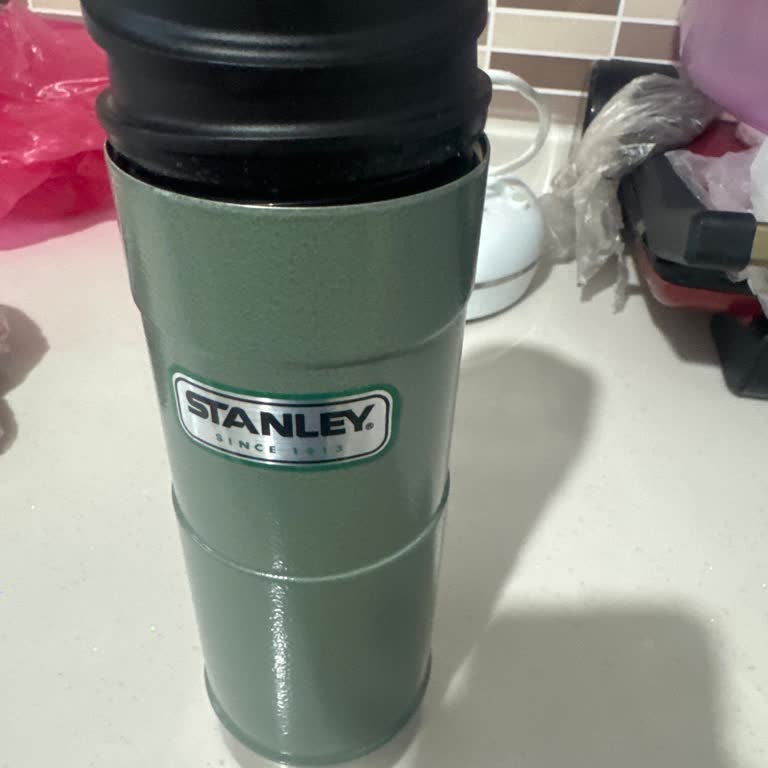 Stanley Termos Su Kaçırıyor