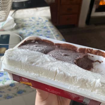 Şok Marketler Şok Erimiş Tekrar Dondurulmuş Dondurma