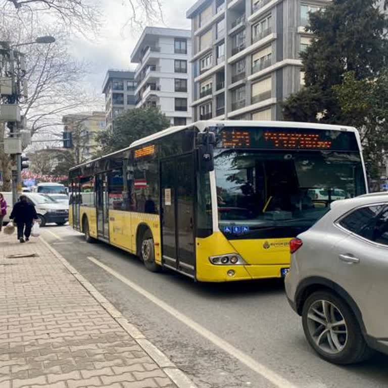 İBB - İstanbul Büyükşehir Belediyesi ER1 Otobüsü Sefer Saatlerine Uymuyor