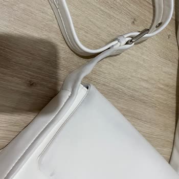 Boyner Calvin Klein Markalı Renk Değişimine Uğrayan Çanta