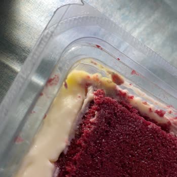 BİM Kadife Tatlısı Küflü Çıktı