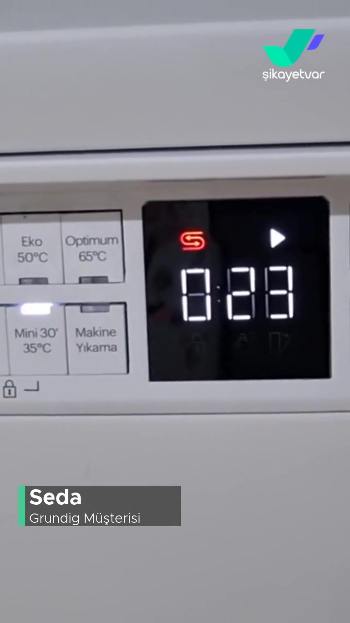 Grundig Makine Ses Çıkarıyor! videonun kapak resmi