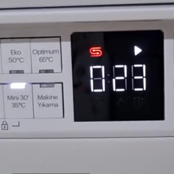 Grundig Makine Ses Çıkarıyor!