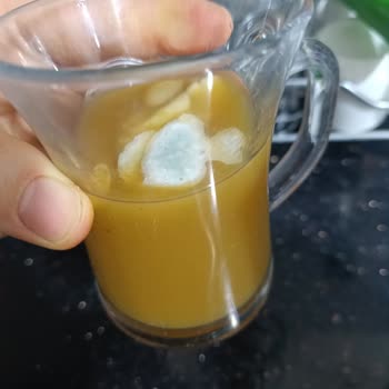 Dooy Küflü Meyve Suyu