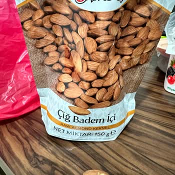 BİM Simbat Çiğ Bademden Kurt Çıktı