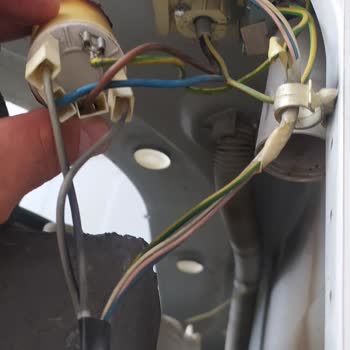 Beko D1 5081 B Model Makine Yanması