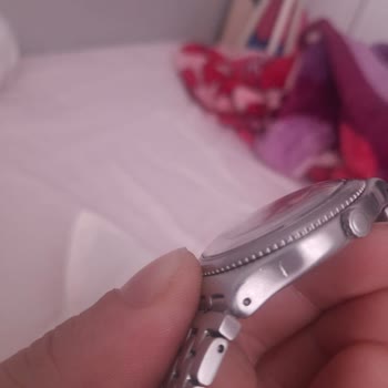 Swatch не поддерживает клиентов, оторвался ремешок часов