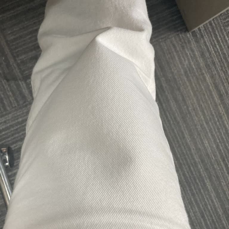 Mavi Jeans Bollaşma Problemi Diz İzi