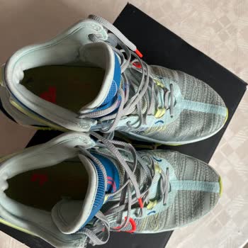 Sportive'den Alınan Nike Gt Jump 2'nin Tabanları 5 Ayda Yarıldı.