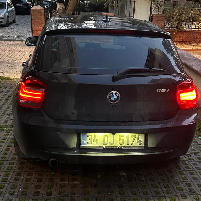 BMW F20 Arka Stop LED Kısık Yanma Sorunu