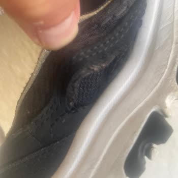 Skechers Ana Dikişlerde Açılma