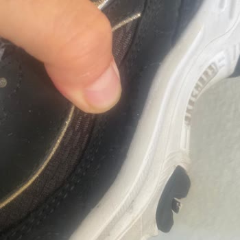 Skechers Ana Dikişlerde Açılma