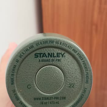 Kutup Ayısı Stanley Termos 1-2 Saat Sonra Kaynar Suyu Bile Ilık Hale Getiriyor!