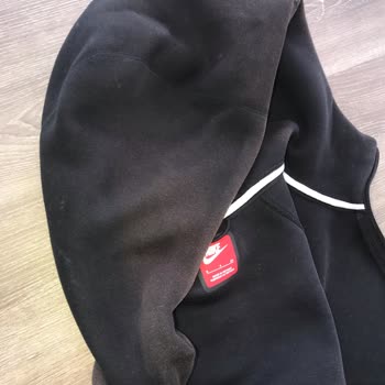 Kayseri Forum Nike Mağazasından Aldığım Ürün Renk Attı Ve İade Kabul Edilmedi