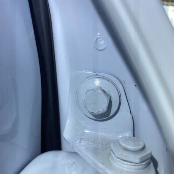 Ford Sıfır Araçta Şok Edici Boya Ve Parça Sorunu!