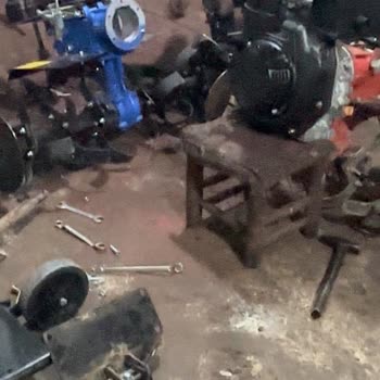 Aydın Tarım (Aydınmaksan) Arızalı Ve Eksik Parçalı 7 HP Dizel Şimşek Marka Makineler