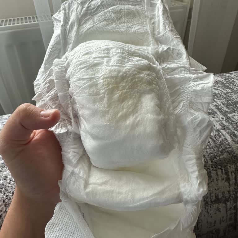 Sleepy 4 Numara Bebek Bezinde Sarı Sert Leke