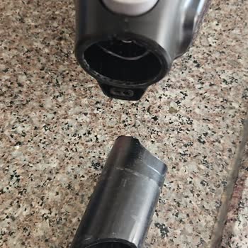 Bosch Elektrikli El Aletleri Bosch Unlimited 7 Süpürge Parçalarının Dayanıksızlığı.