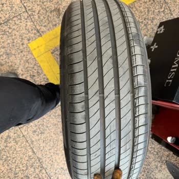 Michelin Marka Sıfır Ve Pahalı Lastikler Alıyorsunuz, İlgilenmiyorlar