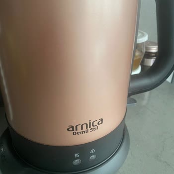 Arnica Çaycı Üst Cam Kısmı Çay Kaynarken Çatladı!