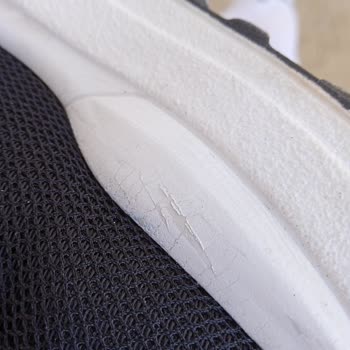 FLO Ayakkabı FLO'dan Aldığım Proshot Ayakkabının Kalitesizliği