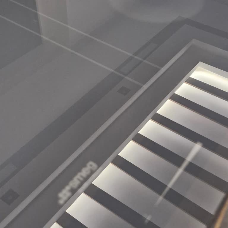 Поверхность плиты Smeg в ужасном состоянии!