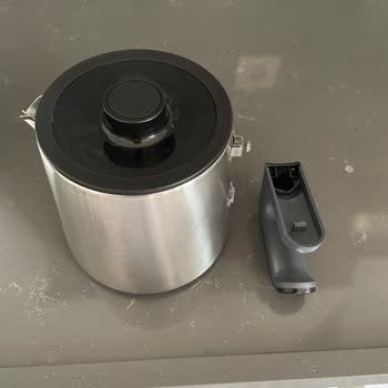 Arzum Çaycı Sapı Koparak Mağduriyet Yarattı