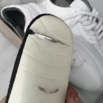 Tamer Tanca Mağazasında Hayal Kırıklığı: Ayakkabı Problemi Ve Kötü Hizmet