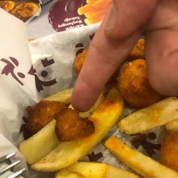 Tavuk Dünyası Akasya Acıbadem Yemek Sorunu