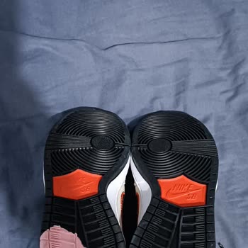 Nike Hatalı Teslimat Ve Farklı Renk Ayakkabı Verilmesi.