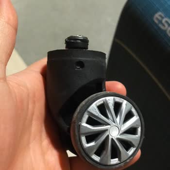 Escape İkinci Kullanışımda Tekerlek Elimde Kaldı