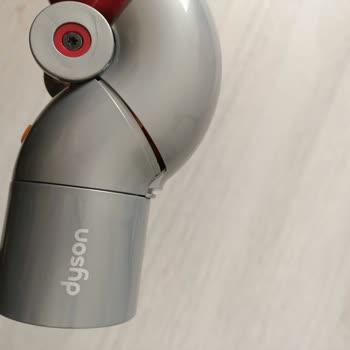 Dyson Ürünün Arkasında Durmuyor.