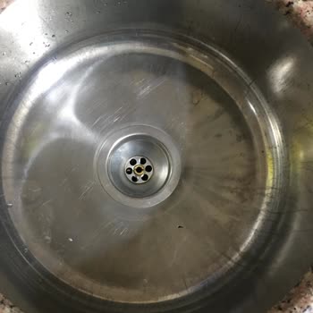 Koruma Temizlik A. Ş. Nin Hyper Kireç Sökücüsü Her Yeri Kararttı