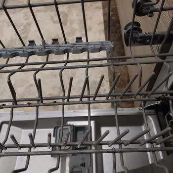 Teka Bulaşık Makinesi Sepetler Paslanıp, Kırıldı.