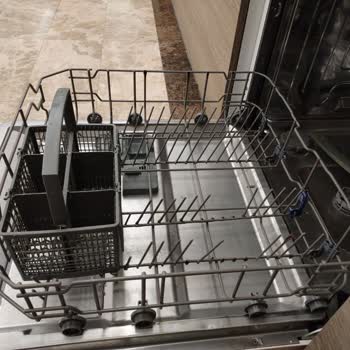 Teka Bulaşık Makinesi Sepetler Paslanıp, Kırıldı.