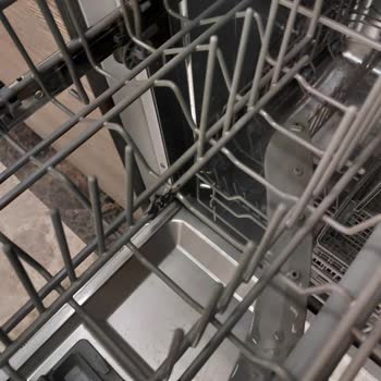 Teka Bulaşık Makinesi Sepetler Paslanıp, Kırıldı.