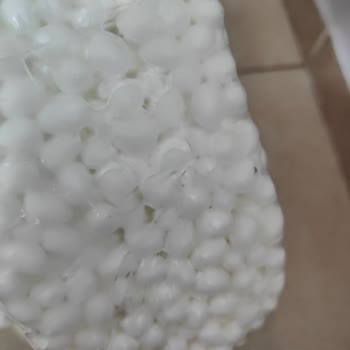 Hotiç Ayakkabı Giyilmeden Tabanı Eriyen Ayakkabı