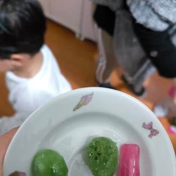 Rocco Şekerden Karınca Çıktı!