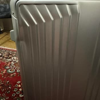 Samsonite Alüminyum Valizi Vuruk Ve Göçük Gönderdi