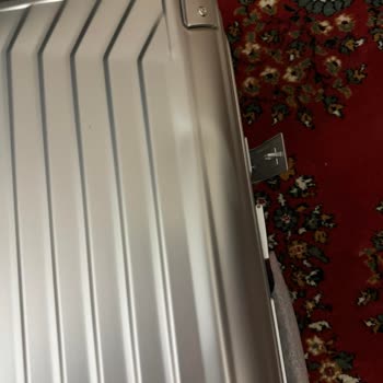 Samsonite Alüminyum Valizi Vuruk Ve Göçük Gönderdi