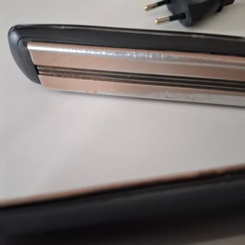 Remington Düzleştirici Seramik Değil Ütü Tabanı Gibi Metal