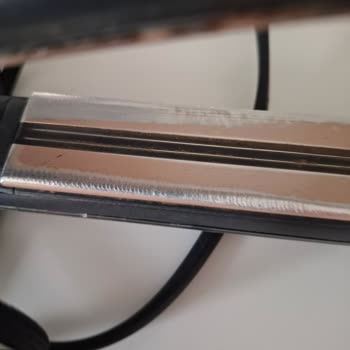 Remington Düzleştirici Seramik Değil Ütü Tabanı Gibi Metal